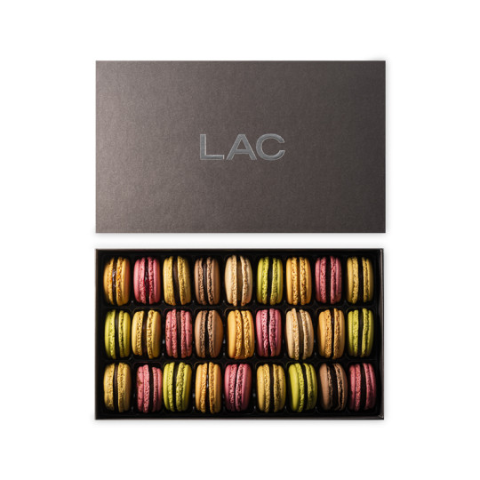 Coffret de Macarons : 27 macarons - Lac Chocolatier